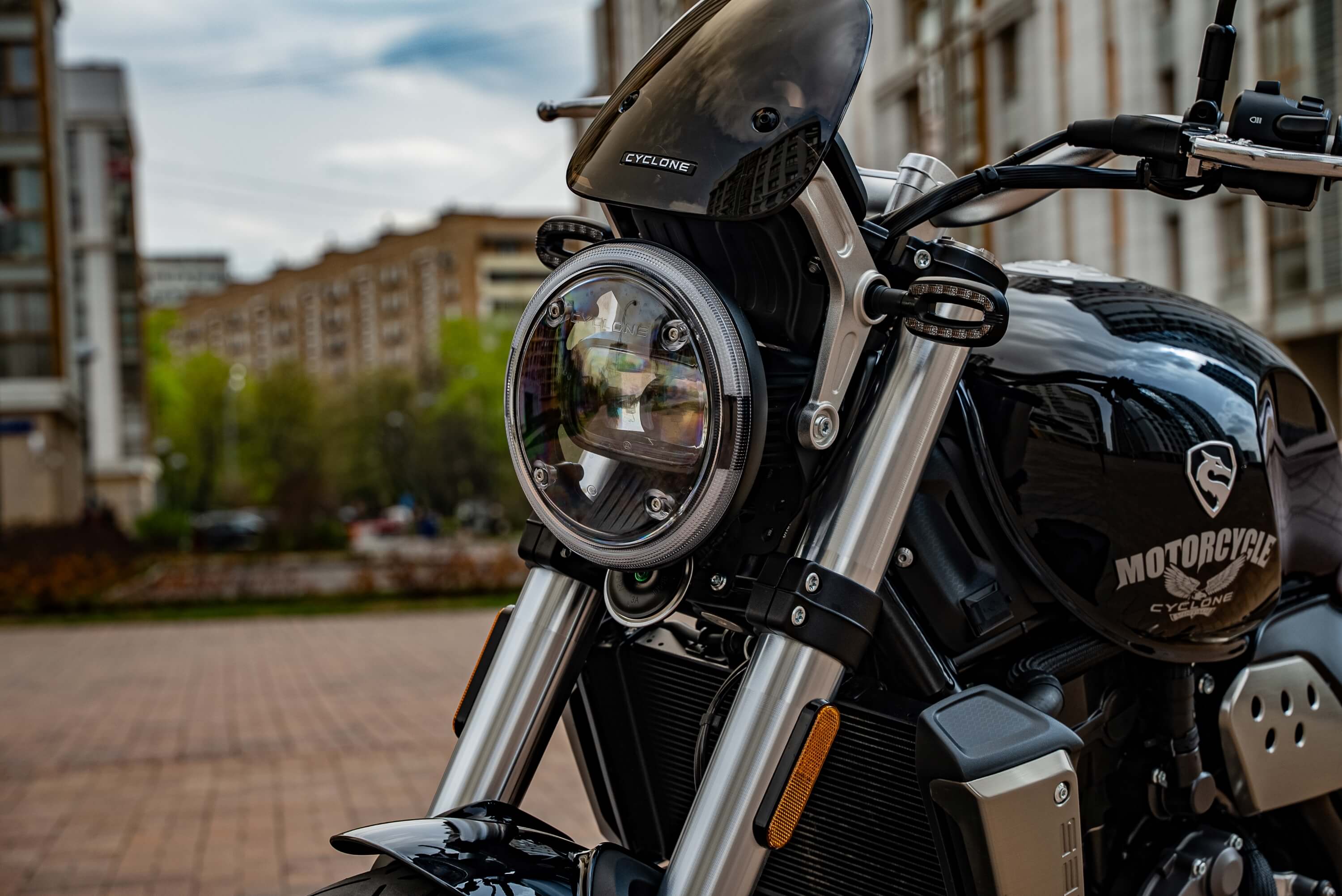 Мотоцикл CYCLONE RE5 (SR600) 2024 — 4