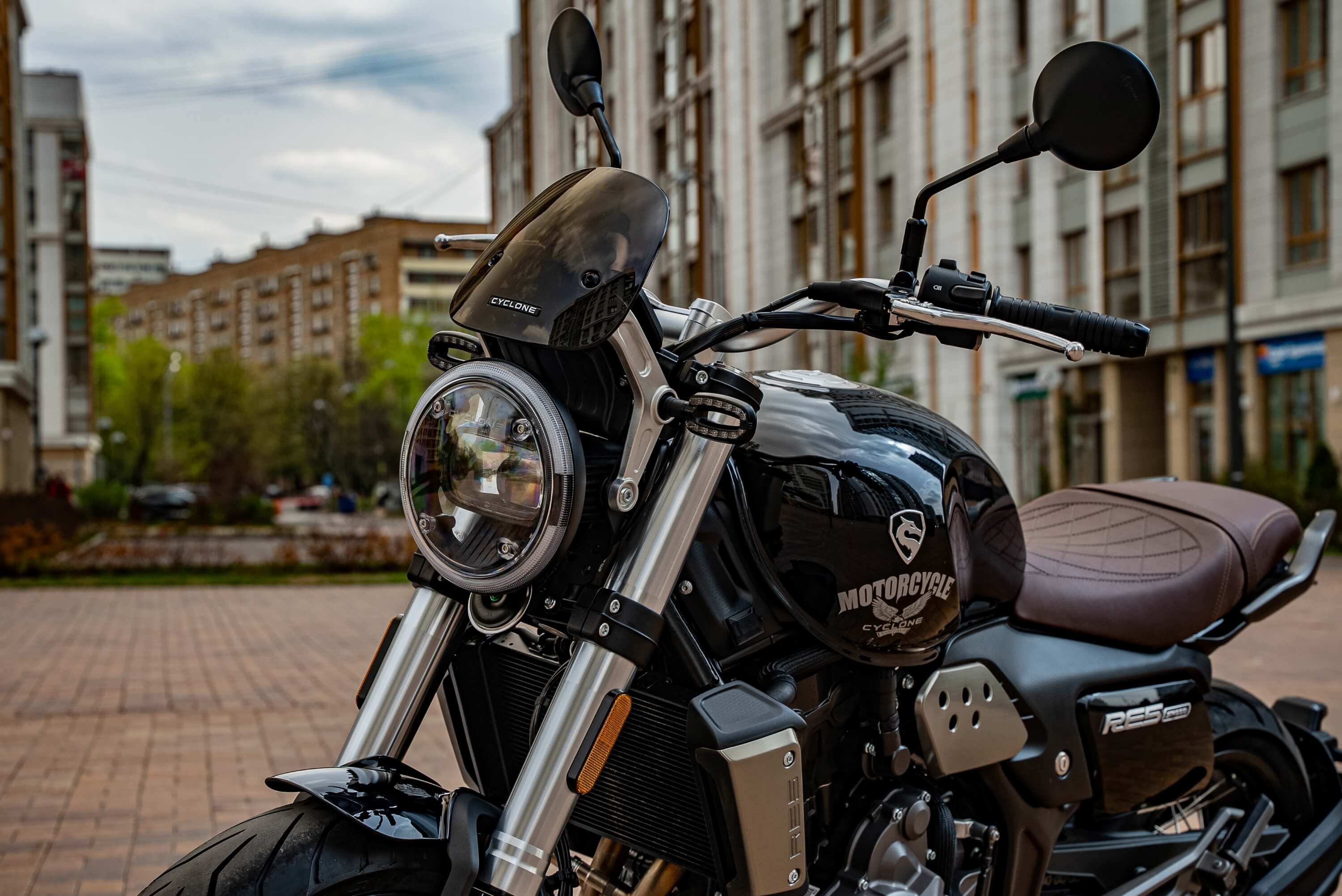 Мотоцикл CYCLONE RE5 (SR600) 2024 — 3