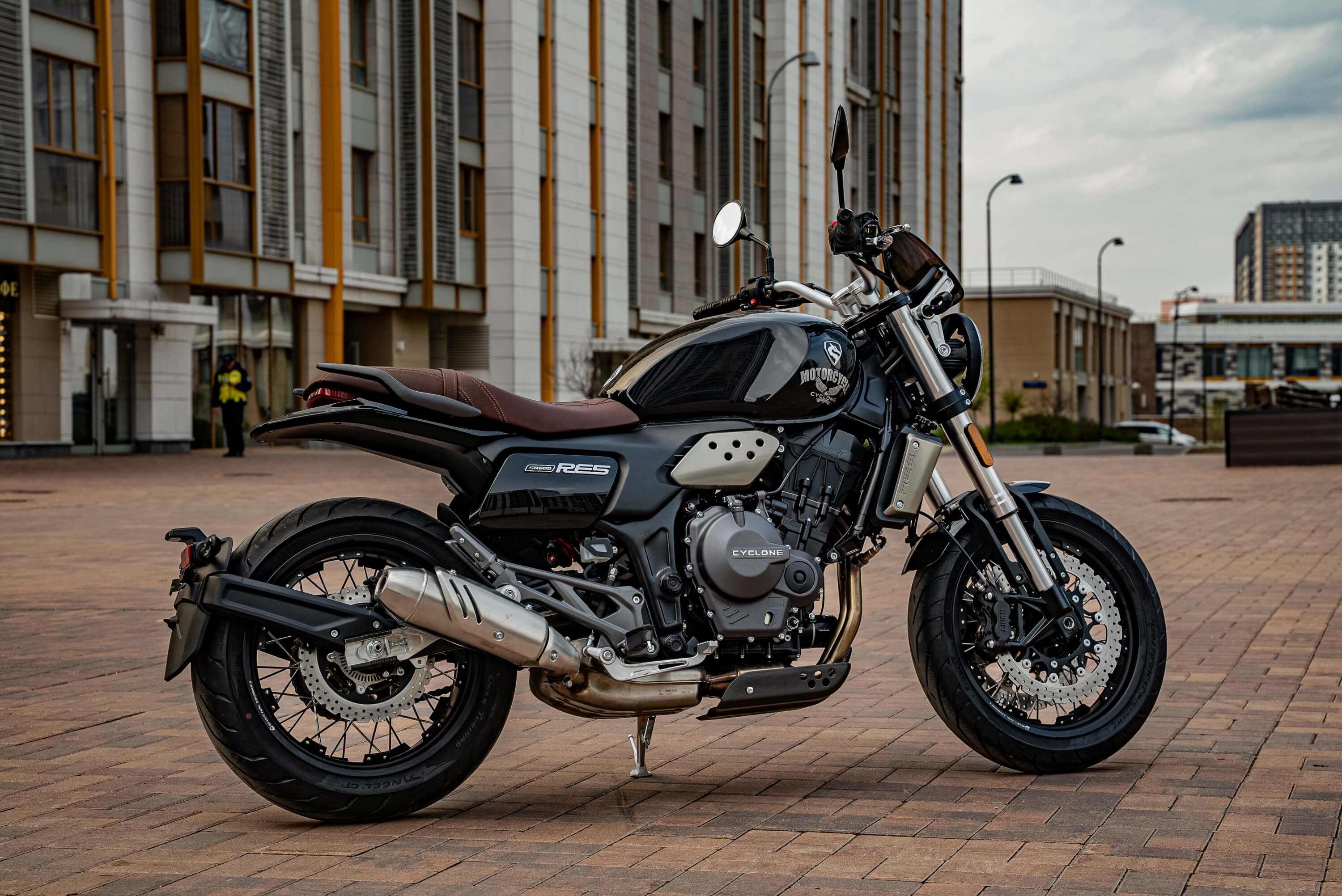Мотоцикл CYCLONE RE5 (SR600) 2024 — 5